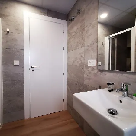 Imeda Reyes Catolicos アパート *